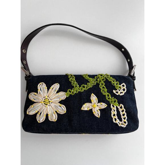 Vintage Fendi raffia raffia embroidered denim baguette - Picture 3 of 8